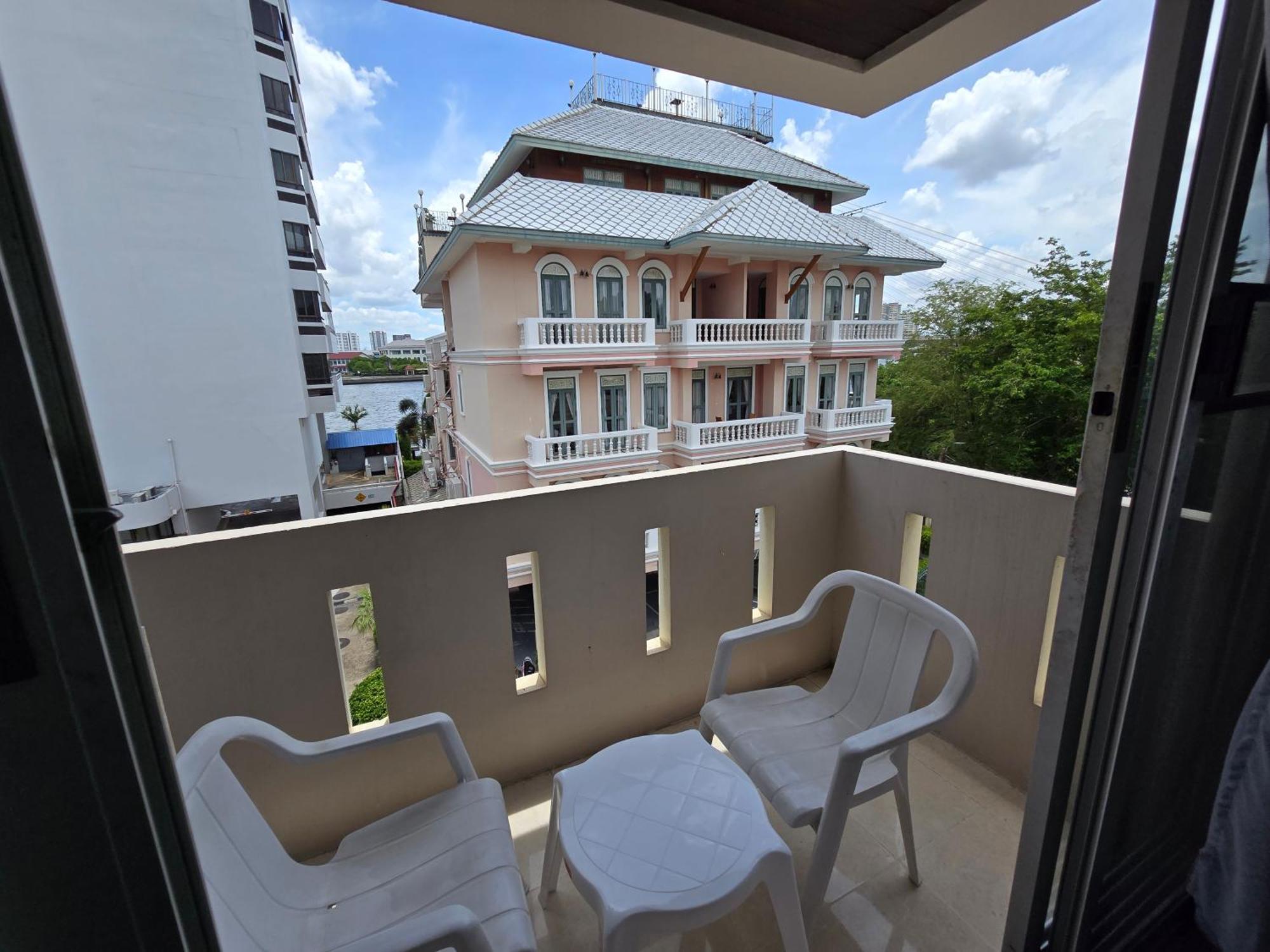 Bella Bella Riverview Bangkok Exterior photo